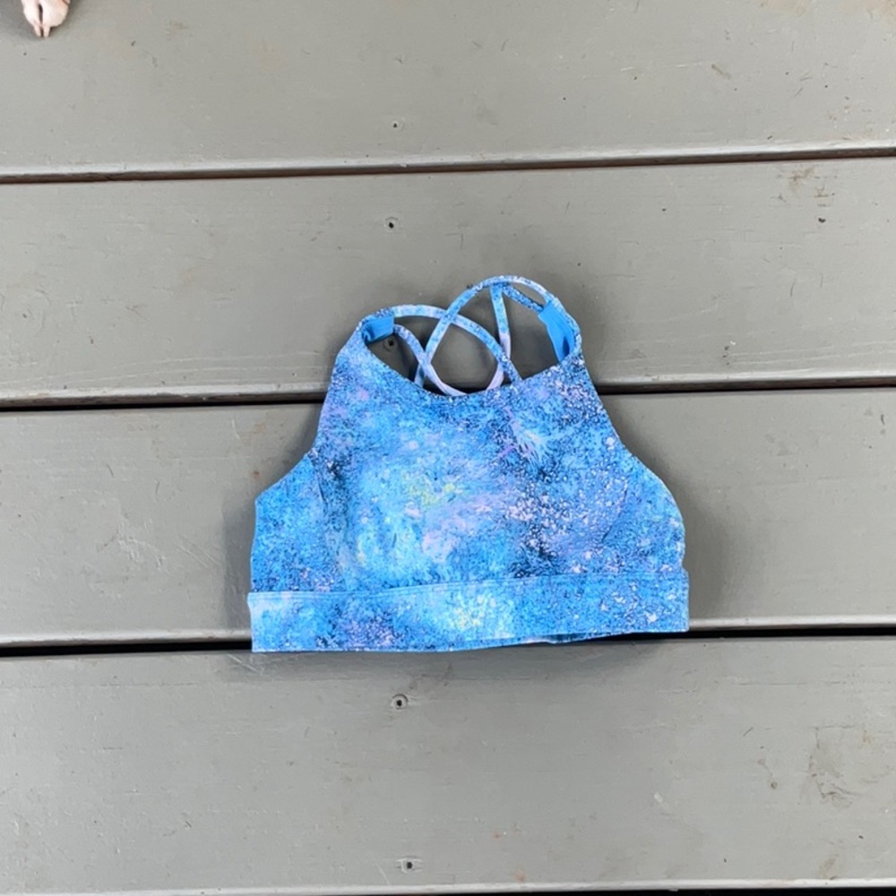 Girls, colorful sports bra